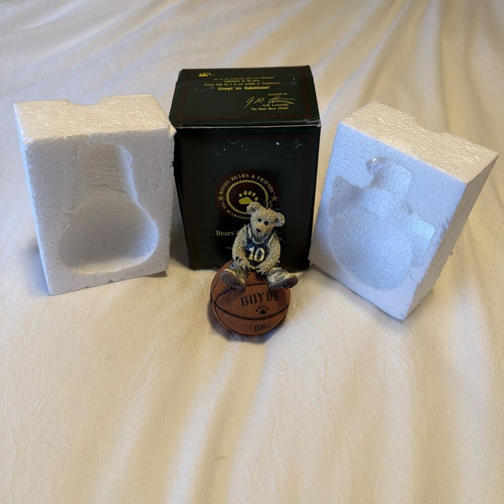 Boyds Bears Larry Nothin But Net 1998 Bear on Basketball Ornament